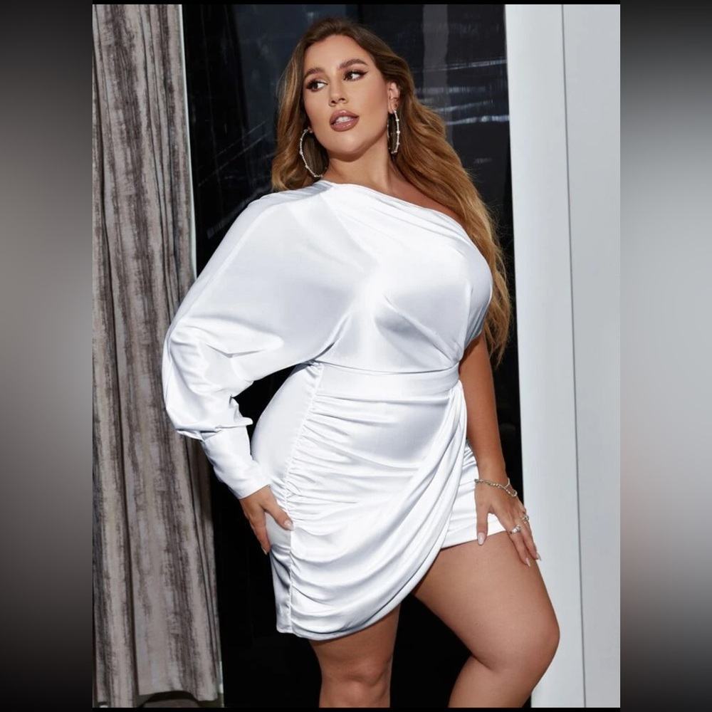 Brand New! One sleeve Dress